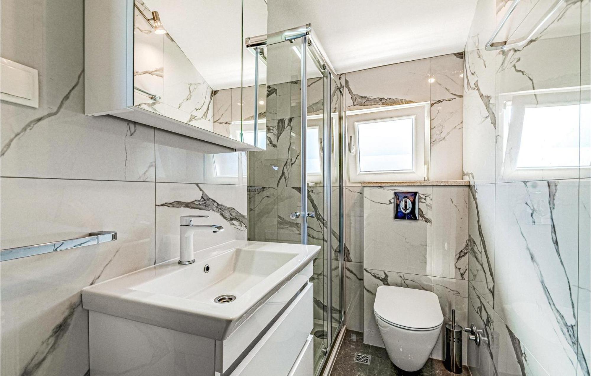 Nice Home In Tankaraca With House Sea View Вела-Лука Экстерьер фото
