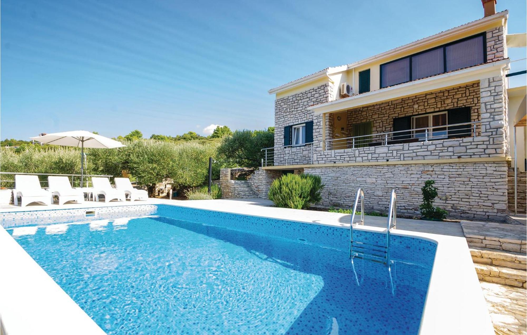 Nice Home In Tankaraca With House Sea View Вела-Лука Экстерьер фото